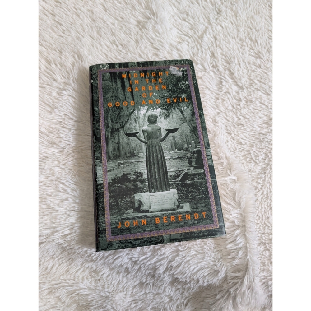 Midnight in the Garden of Good and Evil By John Berendt Hardcover Book